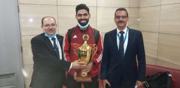 مصر للطيران تستقبل منتخب مصر أبطال العالم في الكاراتيه