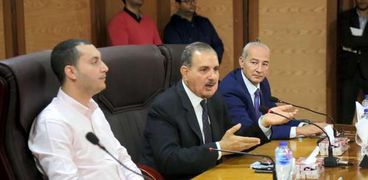 محافظ كفر الشيخ يلتقي بأعضاء برلمان الشباب على مستوى الجمهورية