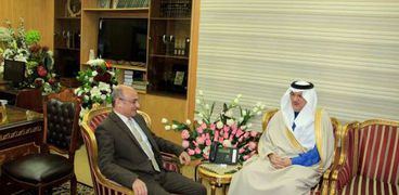 سفير المملكة لدى مصر يلتقي بوزير العدل