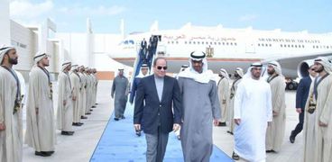 الرئيس عبد الفتاح السيسي لحظة وصوله أبوظبي