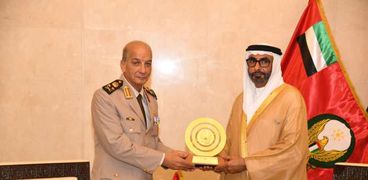 وزير الدفاع يعود إلى مصر عقب انتهاء زيارته الرسمية إلى الإمارات (فيديو)