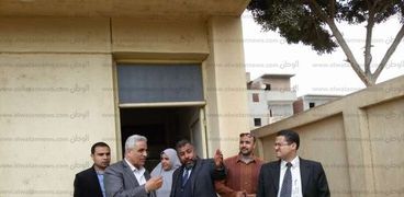 بالصور| مدير الرعاية الحرجة يتفقد مستشفى أبو حماد ومستشفى الصدر