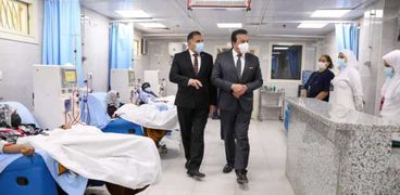 «عبدالغفار» يوجه بزيادة الطاقة الاستيعابية لمستشفى هليوبوليس