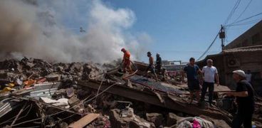 عمليات الإنقاذ في موقع الانفجار بالعاصمة الأرمينية