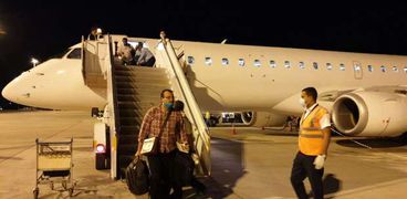 وصول طائرة جوبا مطار مرسي علم الدولي