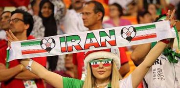 مشجعات إيرانيات فى المدرجات