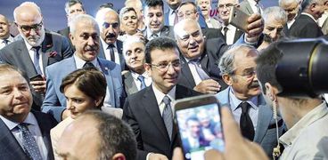 أكرم أوغلو مرشح المعارضة التركية «أ.ف.ب»