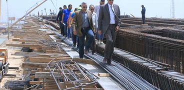 وزير النقل يتابع أعمال تنفيذ محاور النقل التنموية الجديدة غرب الإسكندرية
