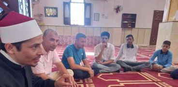 لقاء دعوي وتثقيفي بمسجد ابو زنيمة لطلبة المدارس الأزهرية