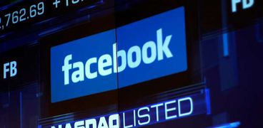 "فيسبوك" تتخذ قرارات عاجلة وتحذف حسابات لقادة عسكريين