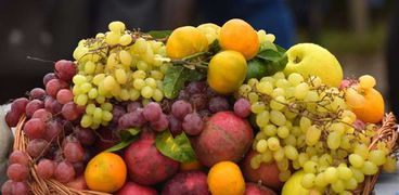 دراسة: شرب العصائر ضار للصحة تناول الفاكهة أفضل 