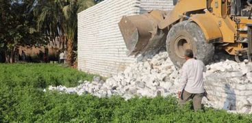 إزالة تعديات في محافظة المنيا