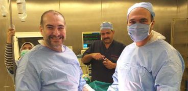 فريق طبي بمستشفى مصر للطيران ينجح في استئصال ورم يزن ٧ كجم من رحم سيده