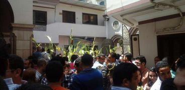 بالصور| أقباط بني سويف يحتفلون بأحد الشعانين وسط إجراءات أمنية مشددة
