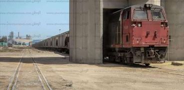 بالصور| هيئة ميناء دمياط تناقش معوقات نقل الحاويات مع "السكة الحديد"