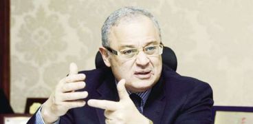 هشام زعزوع وزير السياحة الأسبق