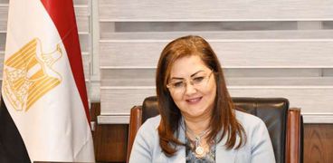الدكتورة هالة السعيد وزيرة التخطيط ورئيسة لجنة المتابعة لمقررات مؤتمر أخبار اليوم