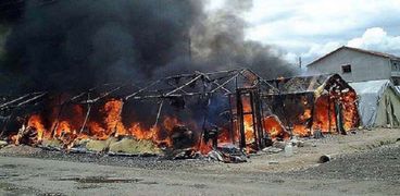 اشتعال النيران في مخيم للنازحين في كركوك
