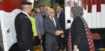 محافظ بورسعيد يتابع الانتخابات الرئاسية