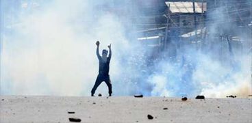 صدامات بين الشرطة ومئات المتظاهرين في كشمير الهندية