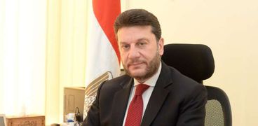 عمرو المنير نائب وزير المالية للسياسات الضريبة