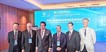 جانب من مشاركة وزير التعليم العالي في مؤتمر الذكاء الصناعي بالصين