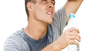 مخاطر تناول المياه من الزجاجات البلاستيك بعد تعرضها للشمس 