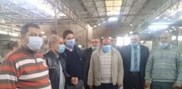 بالصور..رئيس غزل المحلة ل"عماله":"أنتم عماد بناء صناعة النسيج في مصر"