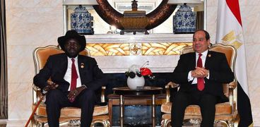 الرئيس خلال اجتماعه مع «سلفا كير»