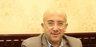الدكتور محمد الغمري، أمين عام لجنة التعليم بحزب ”المصريين“