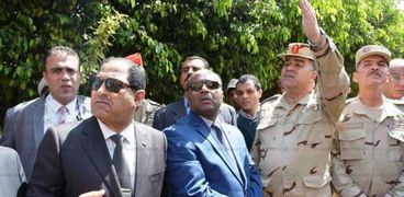 محافظ الغربية ومدير الأمن يتقدمان جنازة الشهيد مرسى محمد مرسى بقرية الدلجمون بكفر الزيات