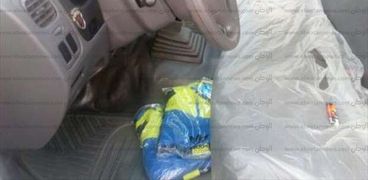 ضبط ملابس مهربة في سيارة محافظة بورسعيد