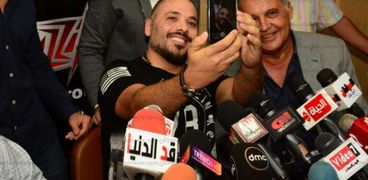 رامي عياش يحتفل بتعاقده مع شركة مزيكا