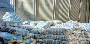 ضبط 5 اطنان أرز تمويني مدعم به" حشرات حية وميتة" في كفر الشيخ