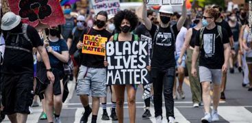 احدى مسيرات حركة السود مهمة المناهضة للعنصرية