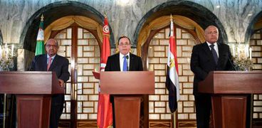 وزراء خارجية مصر وتونس والجزائر خلال اجتماع سابق «صورة أرشيفية»