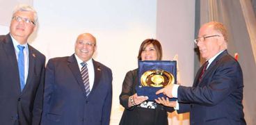 تكريم وزير الثقافة بجامعة عين شمس
