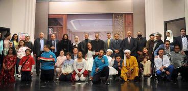 وزراء وإعلاميون يحضرون العرض الخاص لمسرحية «كنز الدنيا» (صور)