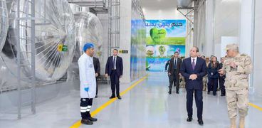 الرئيس السيسى خلال زيارته لمجمع الصناعات الغذائية سايلو فودز «صورة أرشيفية»