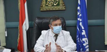 الدكتور أيمن صلاح : التوسع في تقديم الخدمات إلكترونية بمصر للطيران للخدمات الطبية