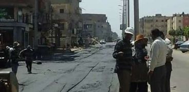استكمال الرصف بشارع ناصر بمدينة كفر سعد