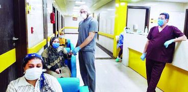 المتعافون من فيروس كورونا يواصلون مغادرة مستشفيات العزل