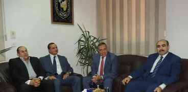 محافظ سوهاج ومدير الأمن يهنئان رئيس الجامعة الجديد