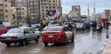 تساقط الأمطار على مدينة المنصورة