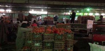 الخضروات والفاكهة من سوق العبور