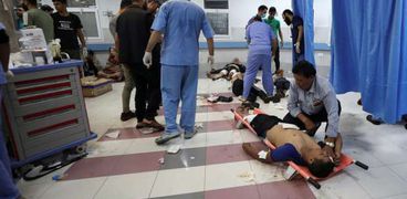 مصابون داخل أحد مستشفيات غزة