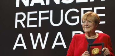 «مفوضية شؤون اللاجئين» تمنح  جائزة «نانسن» لميركل