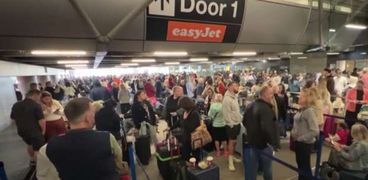 مطار مانشستر بعد انقطاع الكهرباء