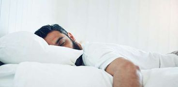 النوم أكثر في الإجازة الأسبوعية يطيل العمر