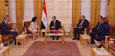 الرئيس عبد الفتاح السيسي يلتقى وزيرة الثقافة البحرينية